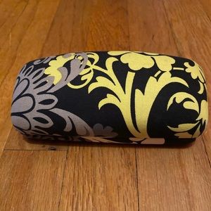 Vera Bradley baroque glasses case